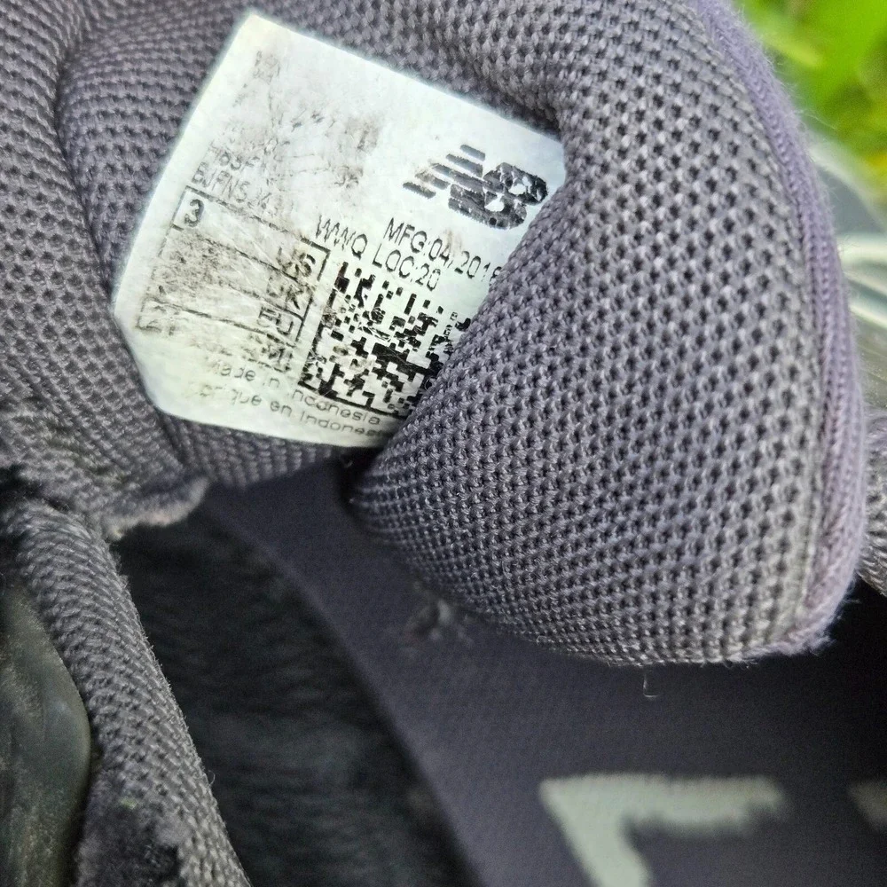 New balance 247 Big Kids size 3 shoes gray athletic running sneakers‎